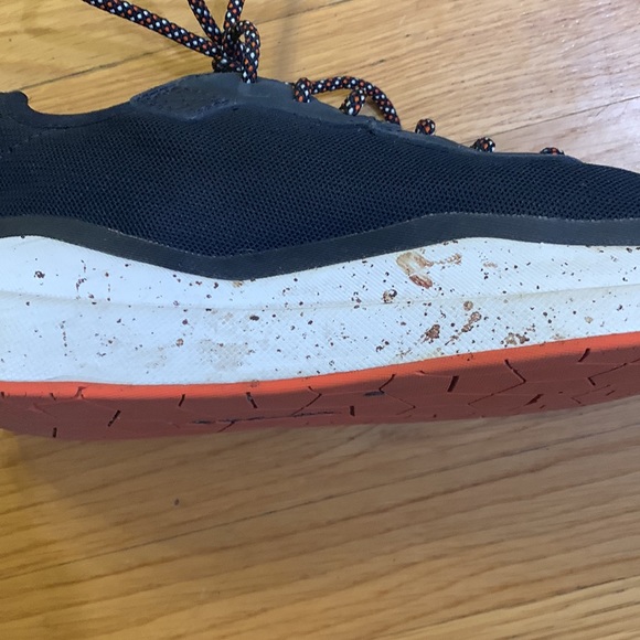 Mens size 9 Columbia PFG casual shoes - Picture 4 of 6